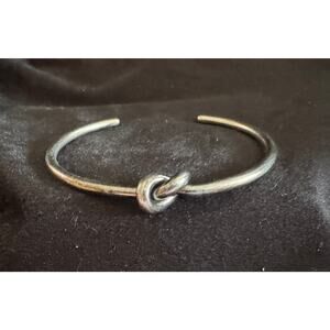 Vintage Silver Tone Knot Cuff Bracelet Open Bangle 2.5" Diameter B058
